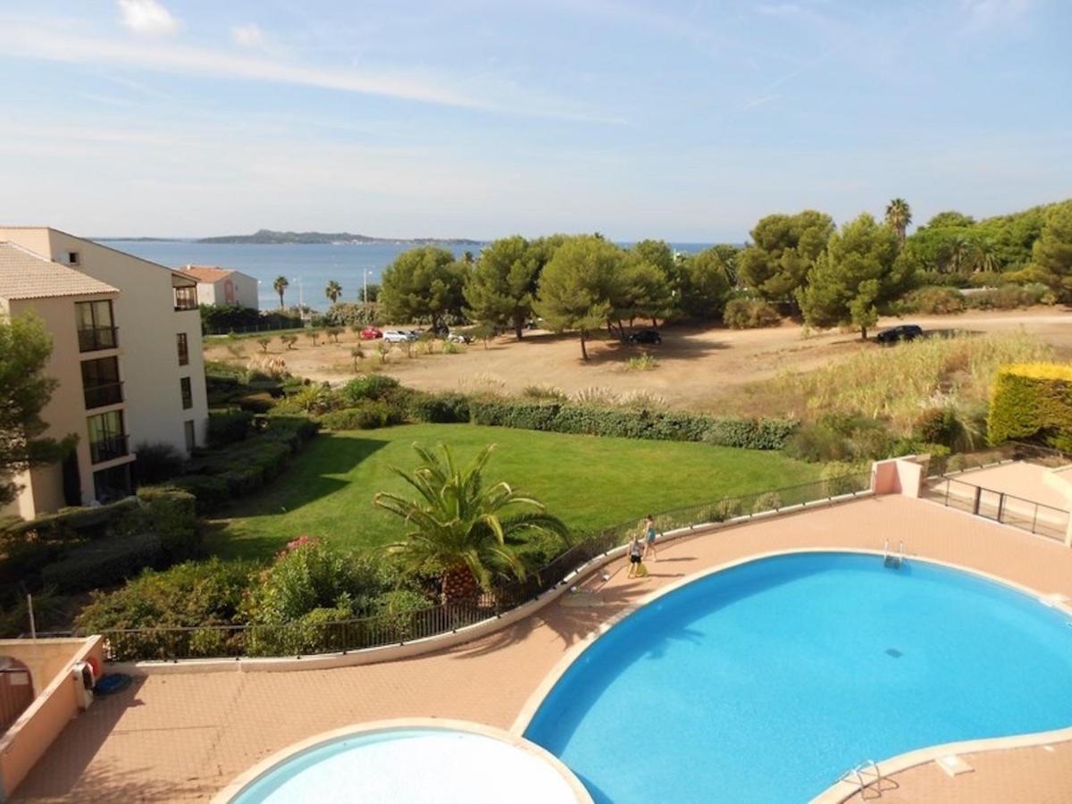 Appartement 2 Chambres Avec Piscine Face A La Mer A La Coudouliere Six-Fours-les-Plages Exterior photo